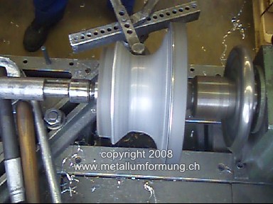 manual metal spinning