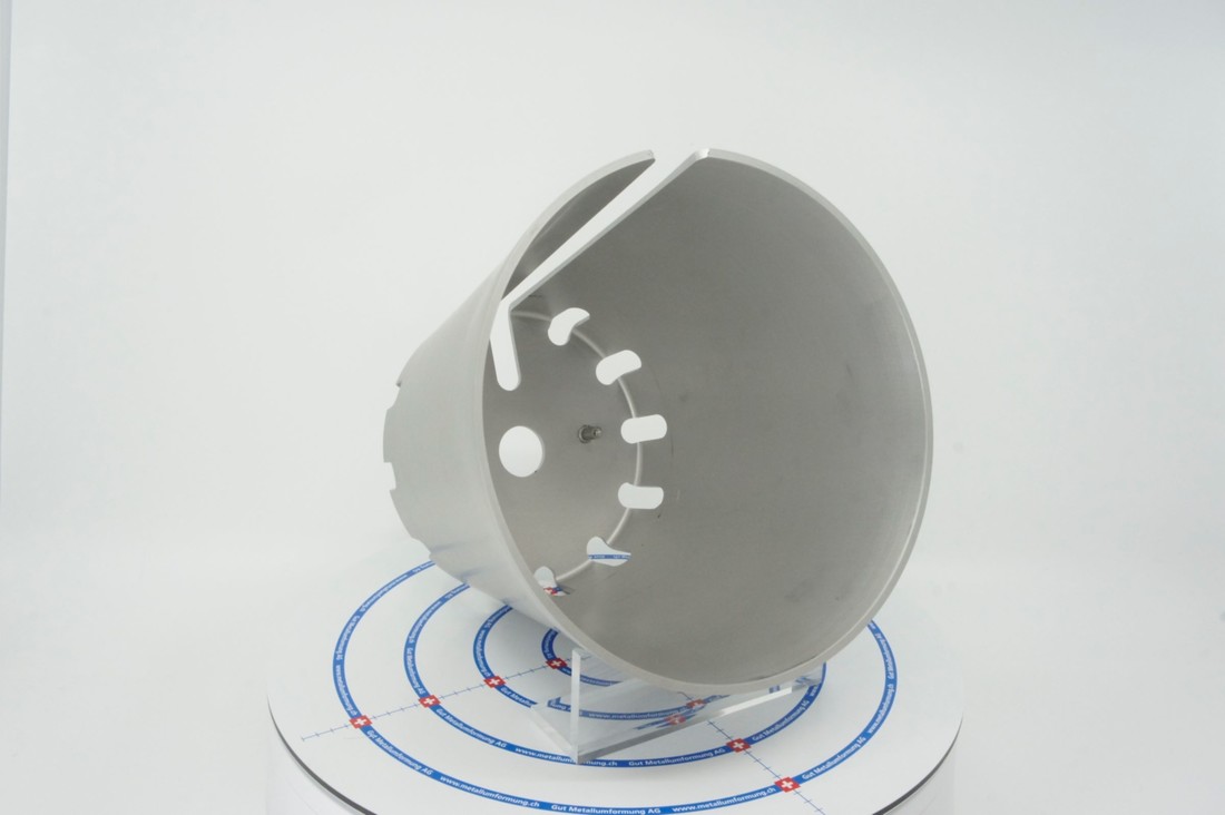 045_Lampenschirm_Staenderlampe_2400.JPG